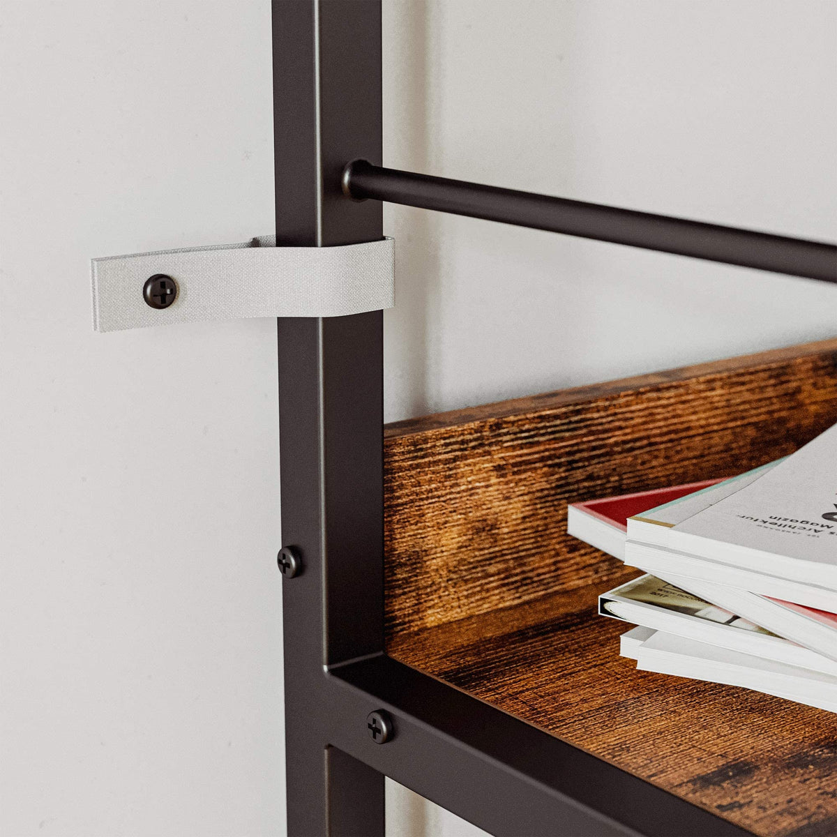 5 Tier Metal Frame Ladder Bookcase Z179